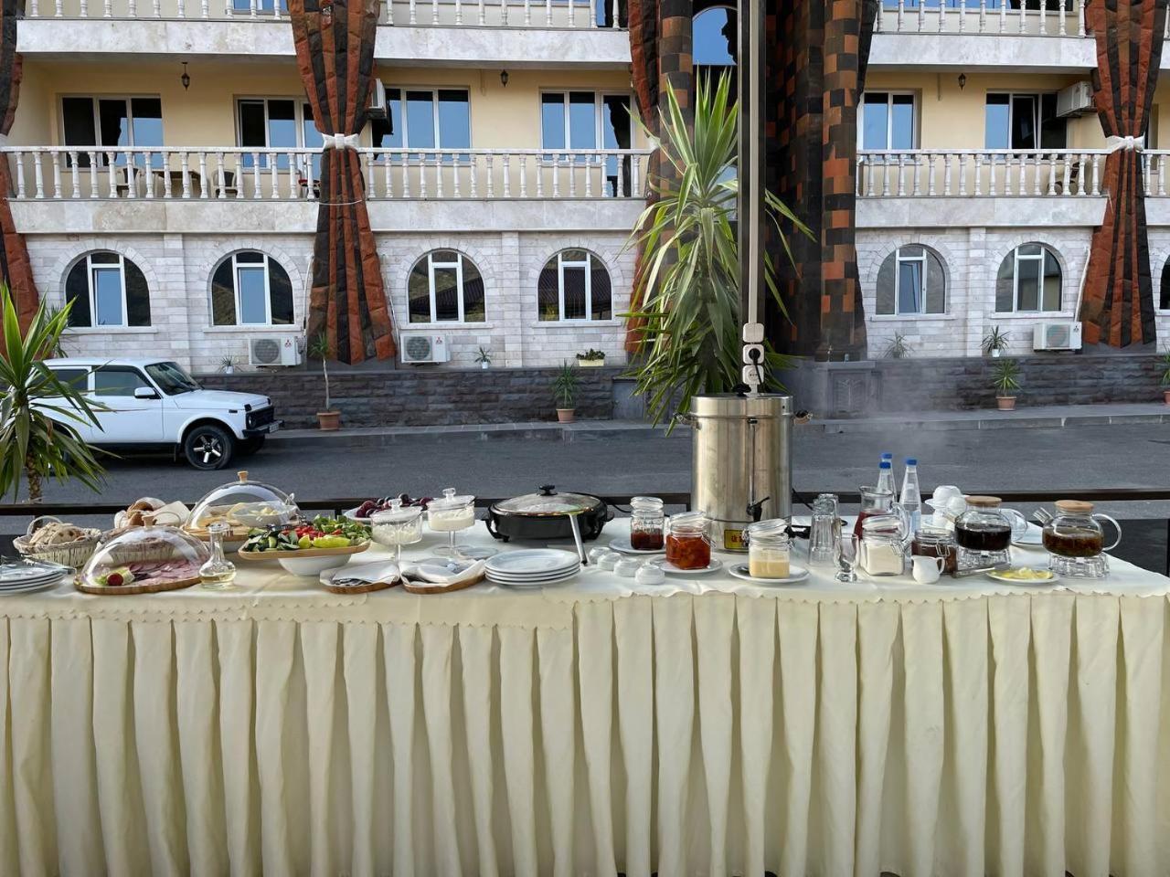 Grand Hotel Kapan, Armenia 外观 照片