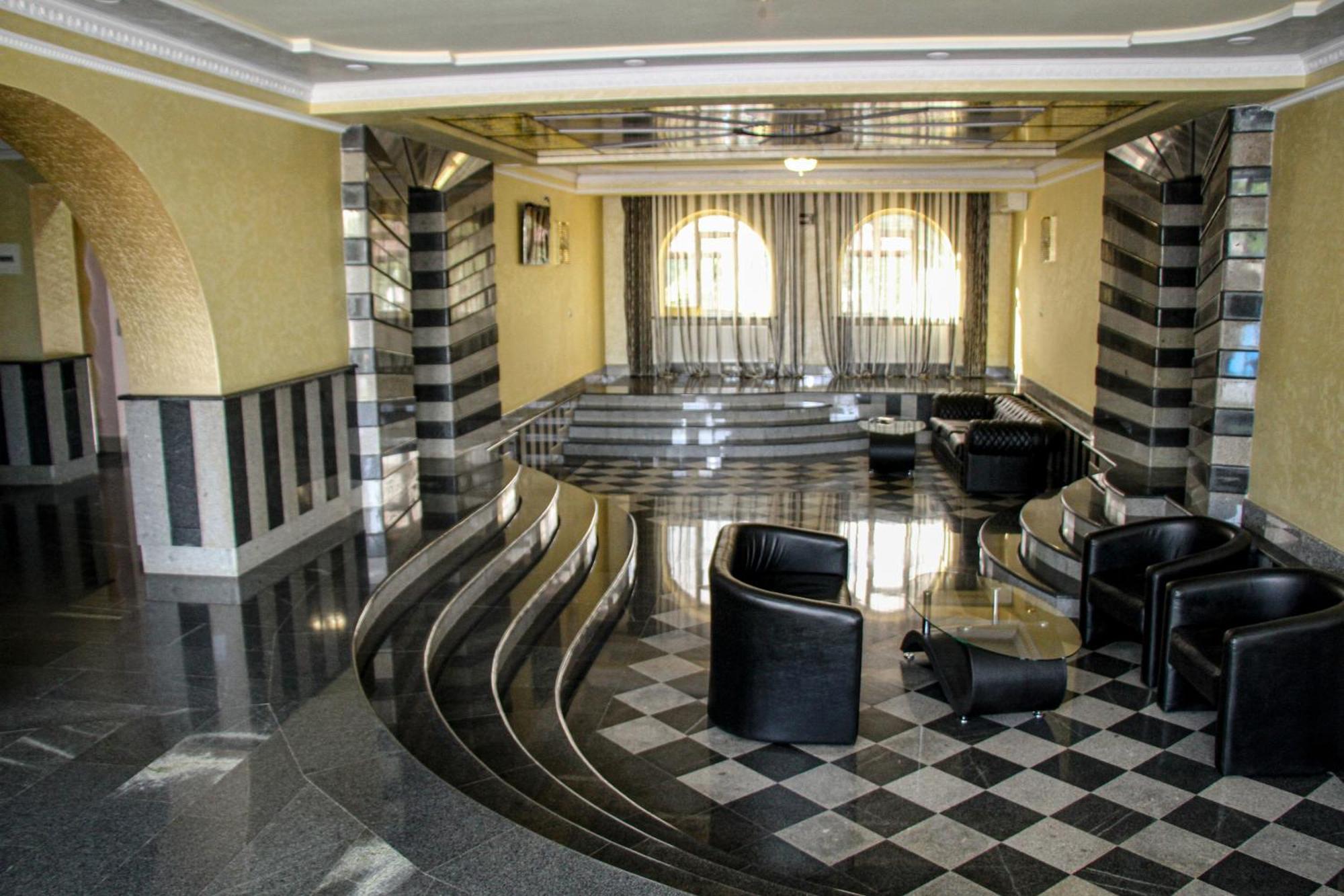 Grand Hotel Kapan, Armenia 外观 照片